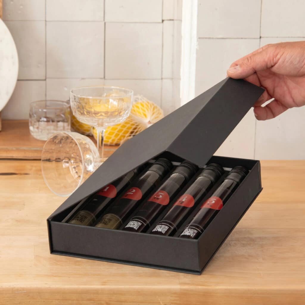 Coffret de dégustation à l’aveugle Flakon ouvert sur ses flacons