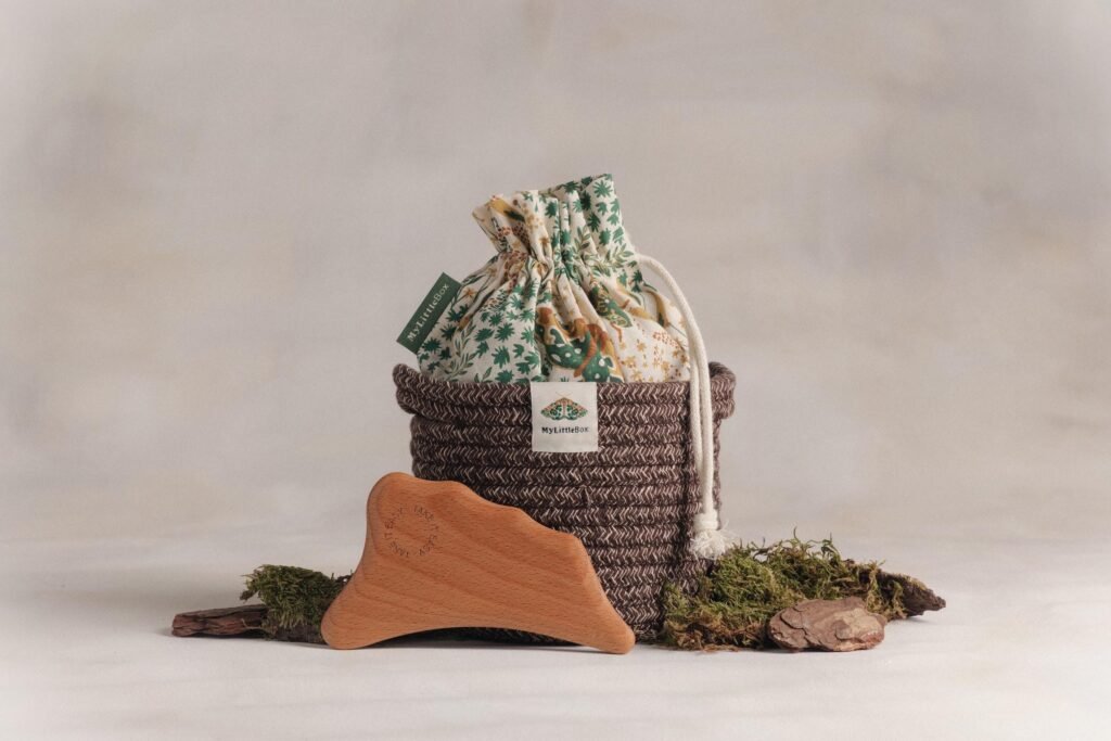 Panier en coton tressé, pochon et gua sha corps de la My Little Box d’octobre 2026