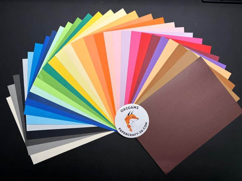 Éventail de feuilles de papier mat colorées Papercraft 3D pour le montage
