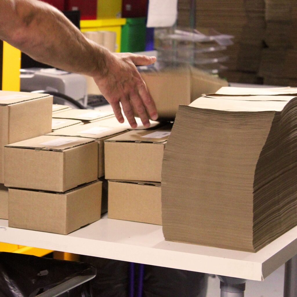 Préparation des commandes dans l atelier Comme Avant
