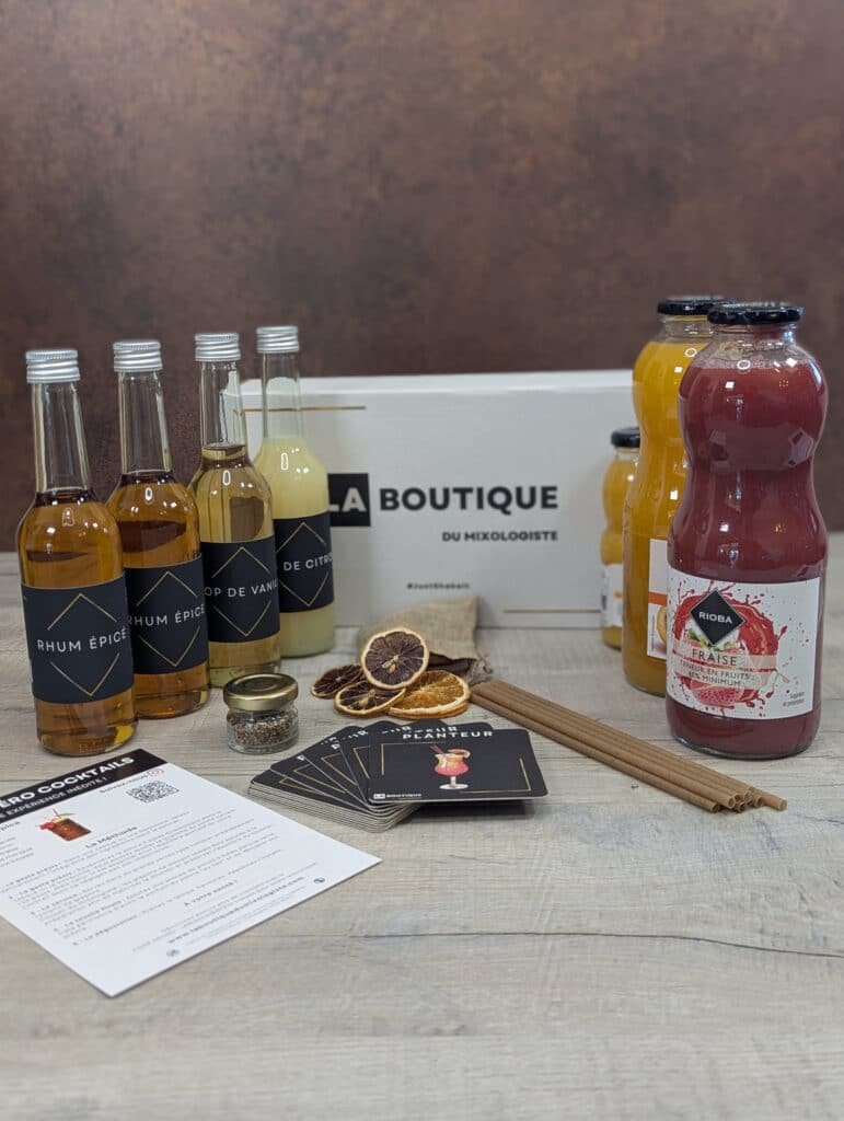 Box Apéro Cocktails avec bouteilles et ingrédients
