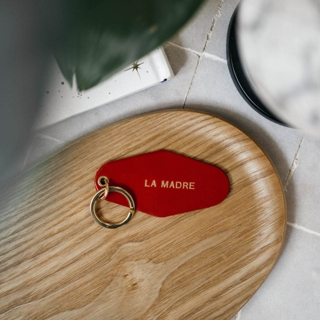 Porte-clés en cuir Affaire de Famille gravé d’un mot de la famille