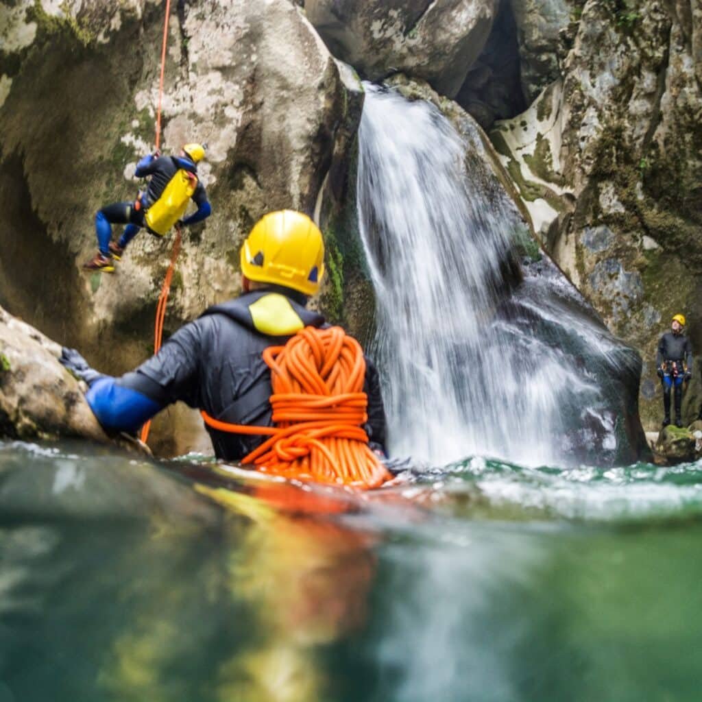Canyoning sous une cascade, Mix Box